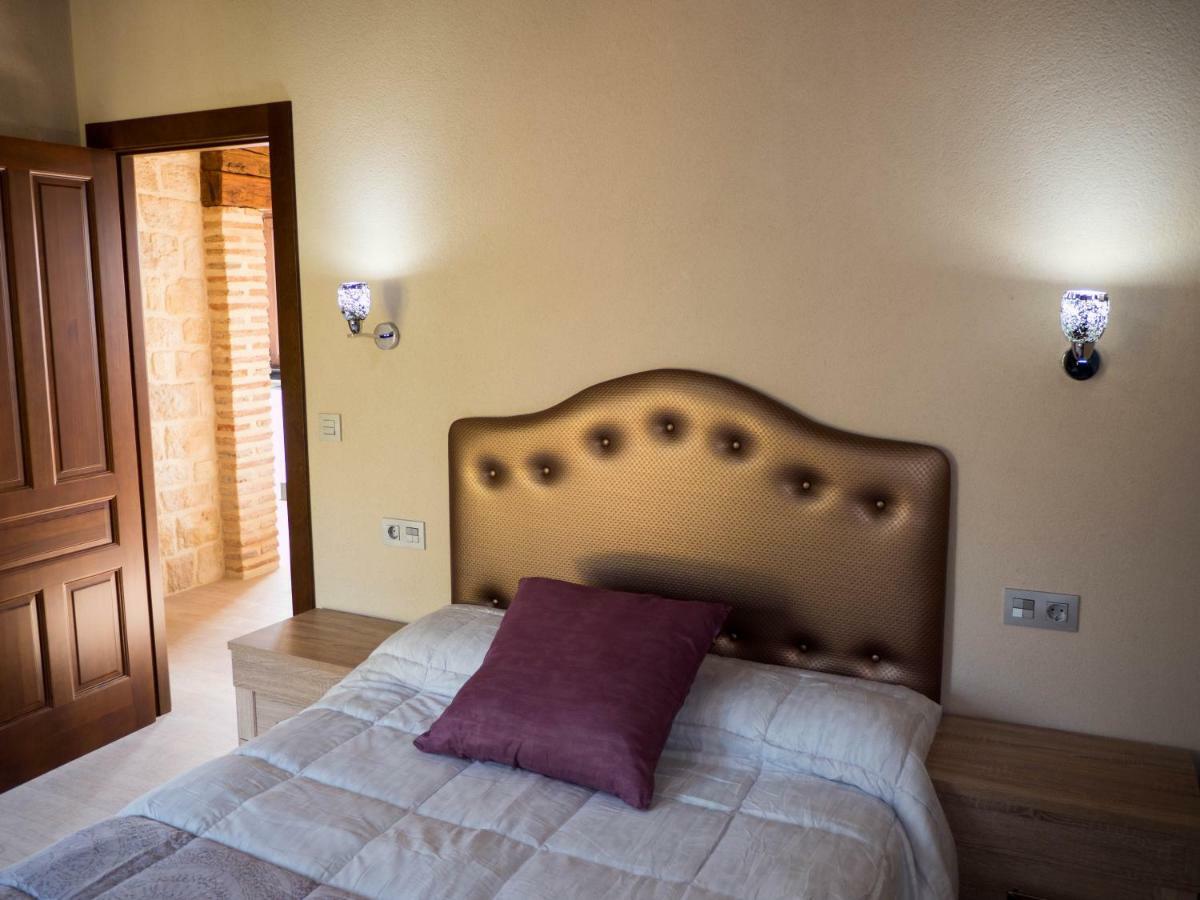 Apartamentos La Fabrica Villaluenga de la Vega Exterior foto